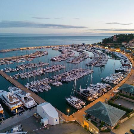 Hotel Aurora Varazze Esterno foto