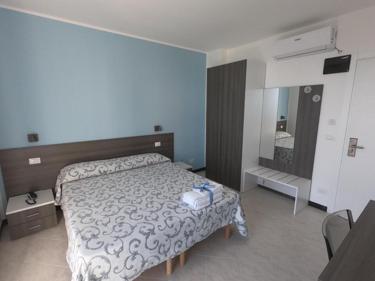Hotel Aurora Varazze Esterno foto